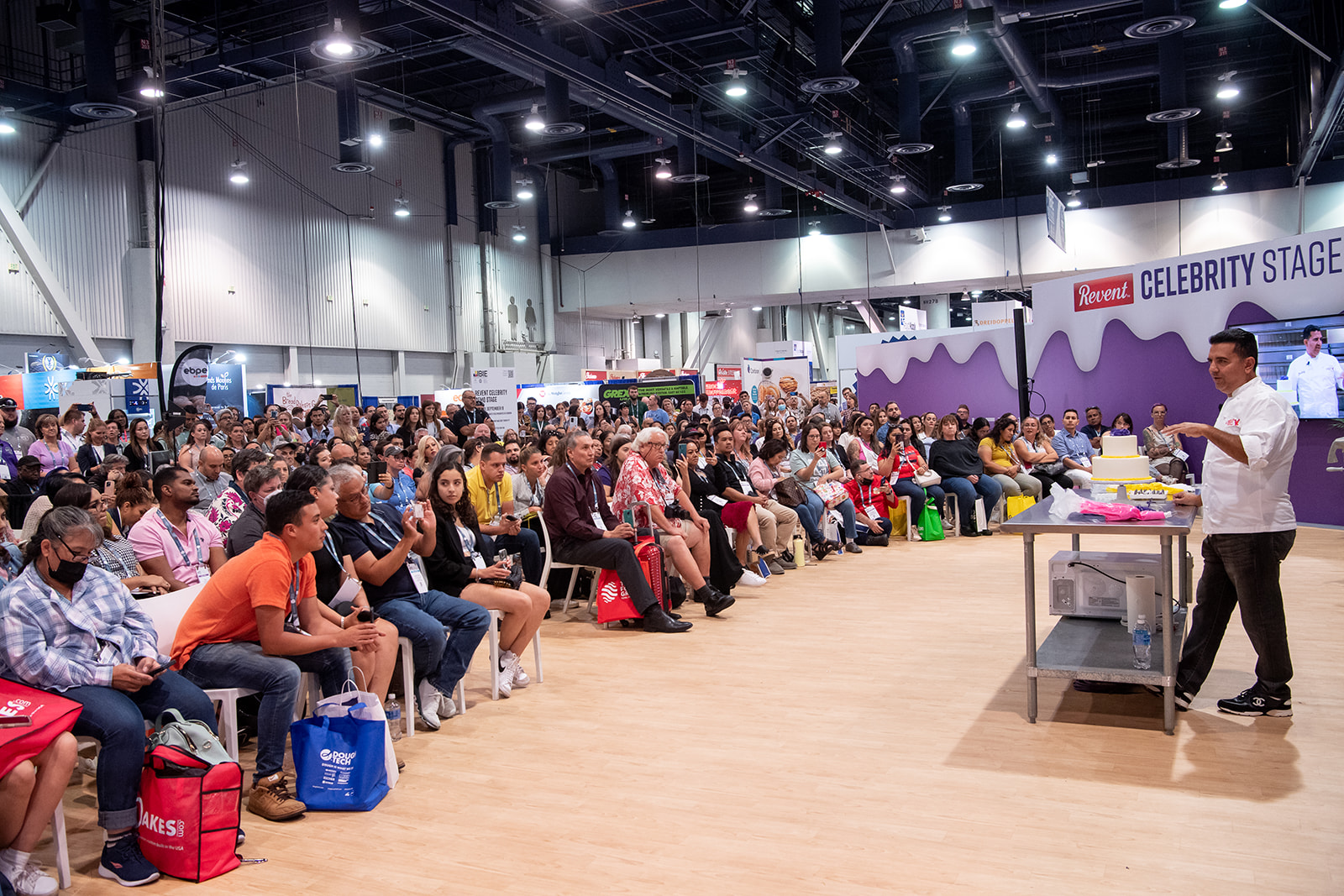 Buddy Valastro and Crowd at IBIE 2022